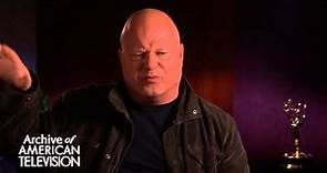 Michael Chiklis discusses getting cast on The Shield - EMMYTVLEGENDS.ORG