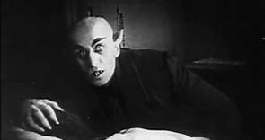 The Head of Nosferatu Director F.W. Murnau Stolen From His Grave