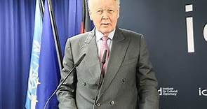 Olafur Ragnar Grimsson (President of Iceland, 1996-2006)