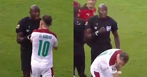 La 'agresión' del árbitro a Munir en una tangana del Egipto vs Marruecos