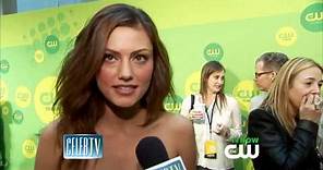 Phoebe Tonkin and Claire Holt