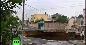 Video, images of Giant Sinkhole in Guatemala City