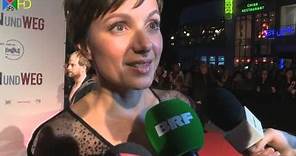 Julia Koschitz | Interview | Hin und weg Premiere [HD]