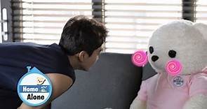 Song Seung Heon meets Wilson the Bear for the first time [Home Alone Ep 343]