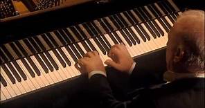 Daniel Barenboim plays Beethoven Sonata No. 18 in E flat major Op. 31 No. 3