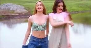 Alicia Silverstone and Liv Tyler in video song "Crazy" by Aerosmith ❤️🎶
