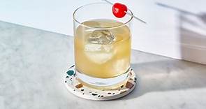 Here's How to Make a Classic Whiskey Sour From Scratch