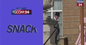 Tgcom24: Regno Unito, festa nel giardino di Buckingham Palace per Carlo e Camilla Video | Mediaset Infinity