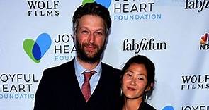 El actor Peter Scanavino, casado con su esposa Lisha Bai; Dos niños - Noticias