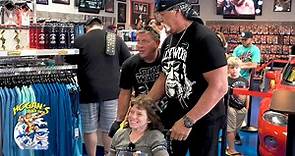 Hulk Hogan autograph signing March 23rd 12:00----2:00
