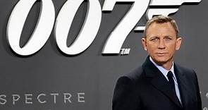 Daniel Craig announces he will return as James Bond