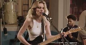 Wolf Alice - Smile (Live - The Pool Sessions)