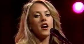 Liz Phair - Why Can't I (Leno 2003)