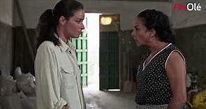 Lola Flores y Amparo Muñoz en 'Los invitados' (1987)