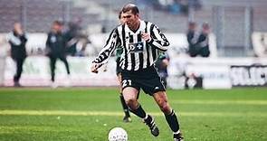 Zinedine Zidane - The Maestro Skills & Goals for Juventus 1996/2001
