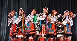 TRADITIONAL CLOTHES AROUND THE WORLD - RUSSIA