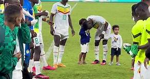Haie d’honneur pour Idrissa Gana Gueye, recordman de sélections en équipe nationale du Sénégal 💯👊👏