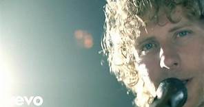 Dierks Bentley - Come A Little Closer (Official Music Video)