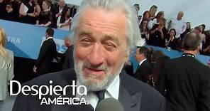 Robert De Niro nos habló español a su paso por la alfombra de los SAG Awards