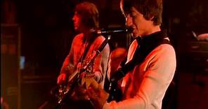 Arctic Monkeys - I Bet You Look Good On The Dancefloor (Live at The Apollo)