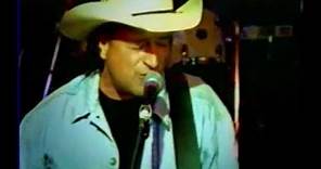 Mark Chesnutt - Fallin' Never Felt So Good (Official Music Video)