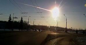 Videos capture exploding meteor in sky