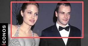 Angelina Jolie visita a su ex esposo
