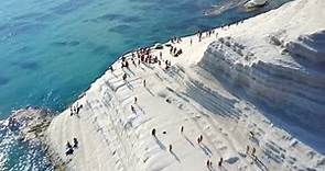 La Scala dei Turchi, la spiaggia vicino Realmonte in Sicilia è tra le più belle d'Italia