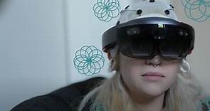 Desarrollan una gafas de realidad aumentada que prometen leer y virtualizar las emociones