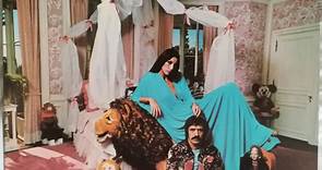 Sonny And Cher - Mama Was A Rock And Roll Singer Papa Used To Write All Her Songs
