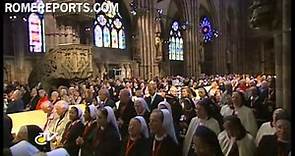 Benedicto XVI visita catedral de Friburgo
