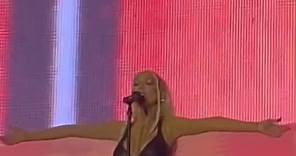 🥹| Christina Aguilera interpreta