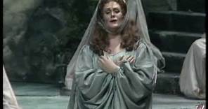 Joan Sutherland "Casta diva" from "Norma"