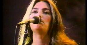 Emmylou Harris - I'm Movin' On