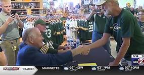 Large crowd turns out for Jerry Kramer book-signing event