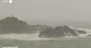 Maltempo; Gran Bretagna, la tempesta Gerrit sferza la costa della Cornovaglia