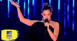 Hailee Steinfeld Experiments with the Stage Controls | MTV EMAs 2018
