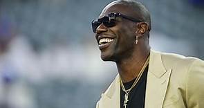 Report: Terrell Owens struck by car after argument during basketball game
