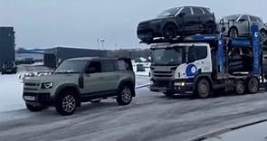 影／Land Rover Defender實力堅強 結冰路面中拖動超重拖車！ | 發燒車訊