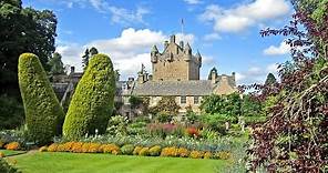 Cawdor Castle Scotland • Shakespeare's Macbeth and the Thane of Cawdor