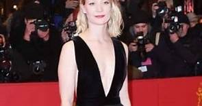 Mia Wasikowska On 'Getting On' With 'Instense' Michael Fassbender in 'Jane Eyre'