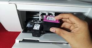 Cómo Sacar o Colocar los Cartuchos de la Impresora HP DeskJet Ink Advantage 1515