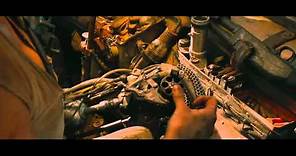 Mad Max: Fury Road - Comic Con Trailer Italiano | HD