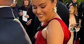 Selena Gomez Arrives at the Golden Globes Red Carpet