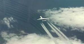 Boeing 747-400, cruzando sobre el Atlantico Norte.