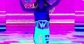 Naomi reveals glowing SD Women’s Title – SmackDown, July 4, 2017