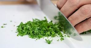 How to Chop Parsley Like a Real Chef - Mincing Parsley