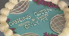 Dancing Queen 💃🏻🪩 #cake #pastel #birthdaycake #seventeen #dancingqueen #abba #mammamia #mty #cayetanabakery