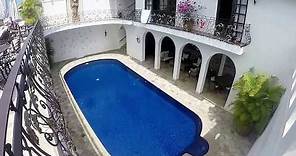Elizabeth Taylor & Richard Burton's Pool House