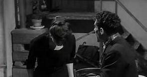 Tiberio Murgia e Claudia Cardinale - Dal film "I soliti ignoti" (1958)
